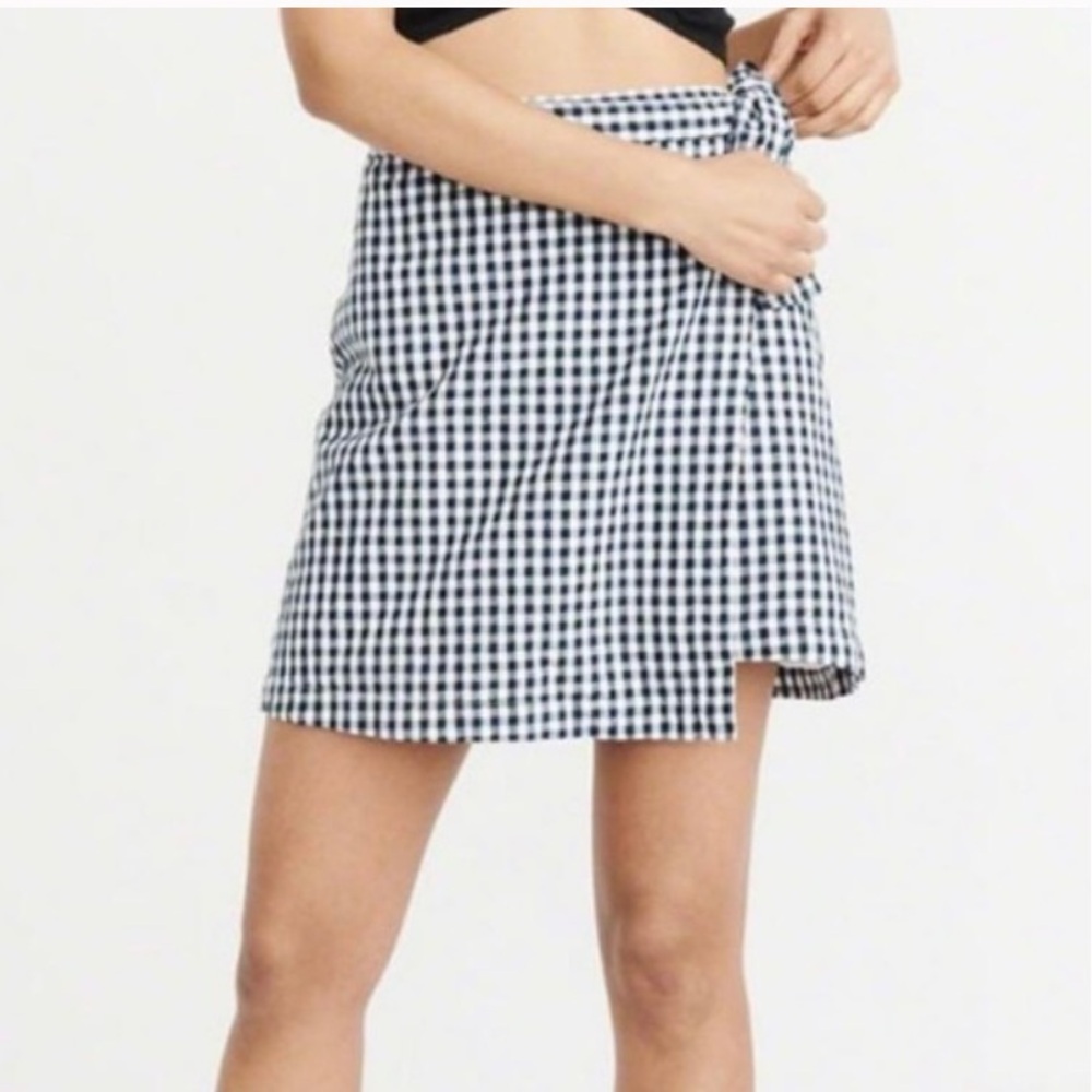 Abercrombie & Fitch Black and White Gingham Skirt